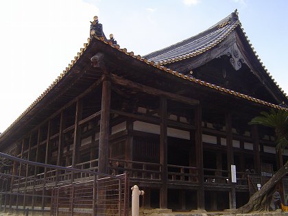 豊臣秀吉が祀られている豊国神社(千畳閣)